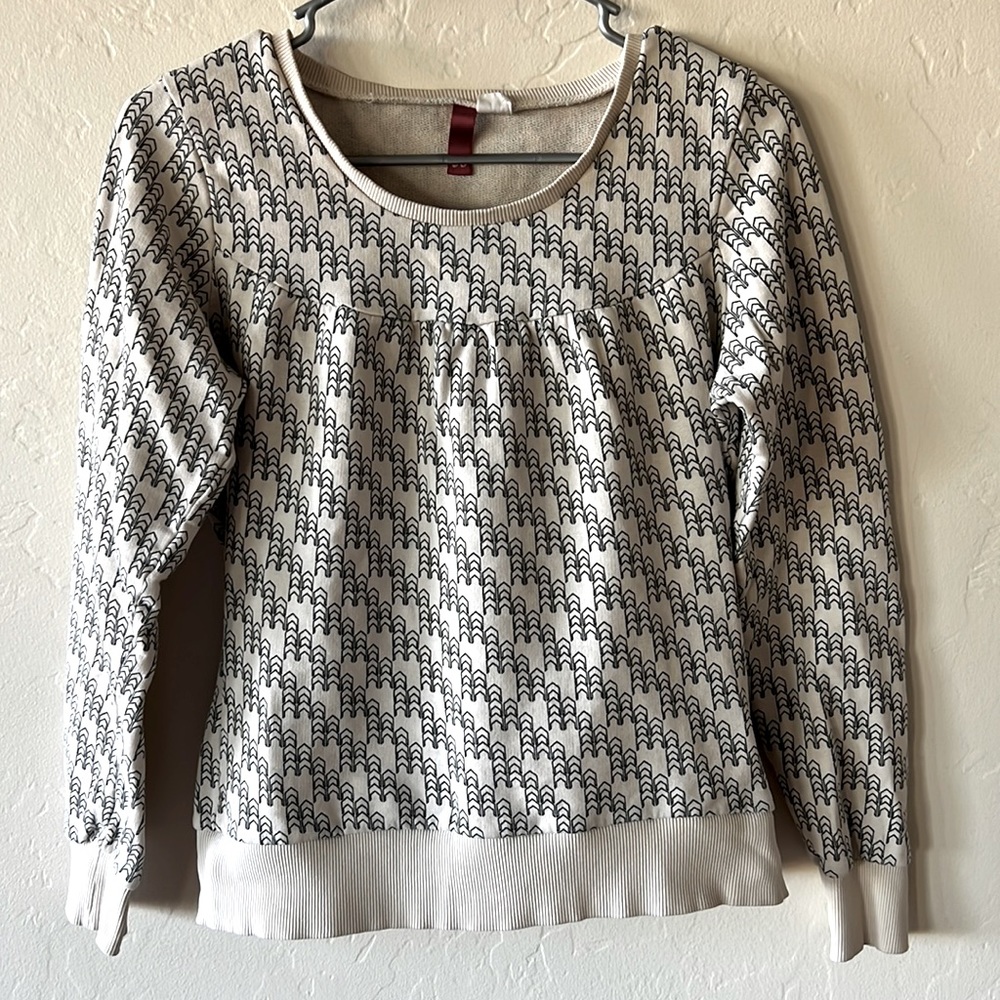 “Vintage” H&M sweater from 2006, Paris France!